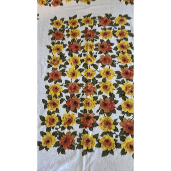 Vintage 70's White Yellow Floral Terry Cloth Tablecloth Towel - Picture 2 of 4